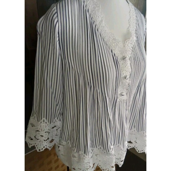 Chelsea & Theodore Blouse Petite PS Stripe Lace V Neck 3/4 Sleeve - Picture 4 of 11